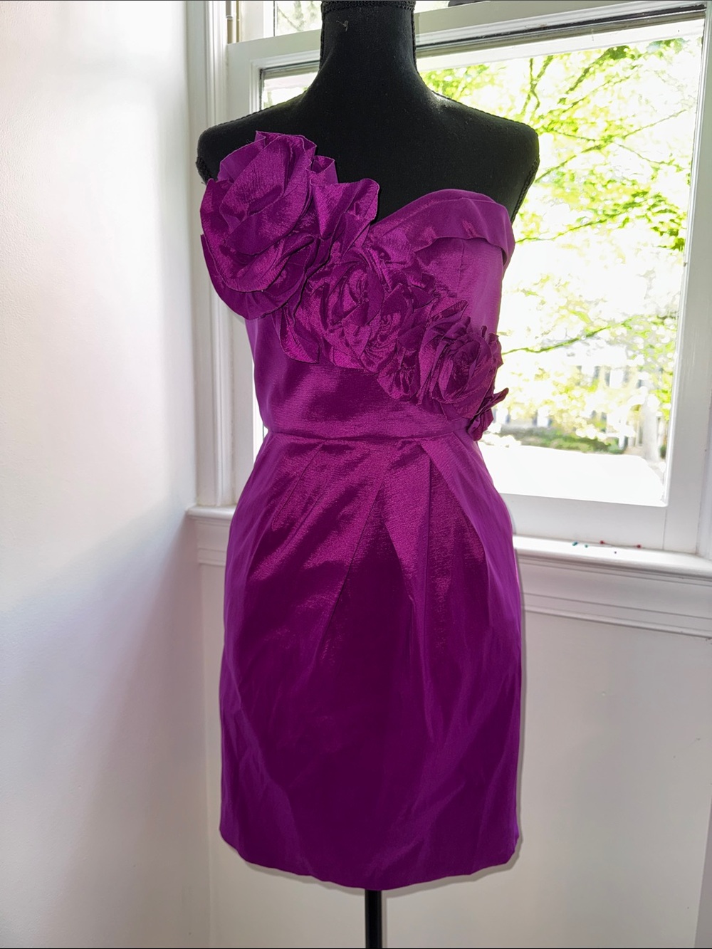 💜Women’s Strapless Floral Detail Cocktail Dress - Magenta💜💜It’s Been Dry Cleaned
